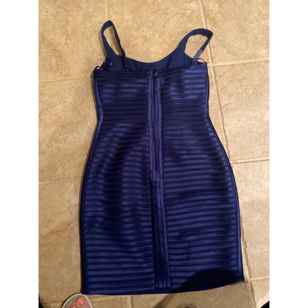 Dress - Picture 5 of 5